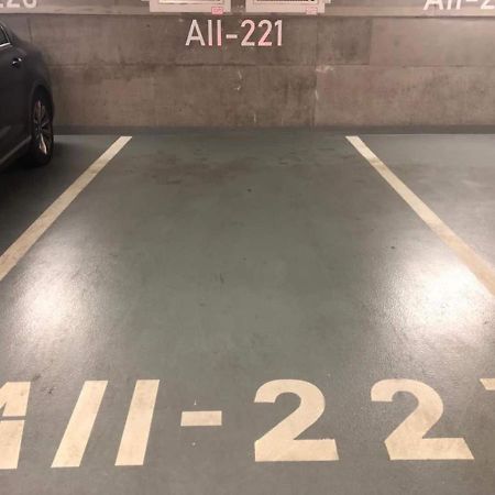 Urban Residence C707, Free Garage Parking Братислава Екстериор снимка