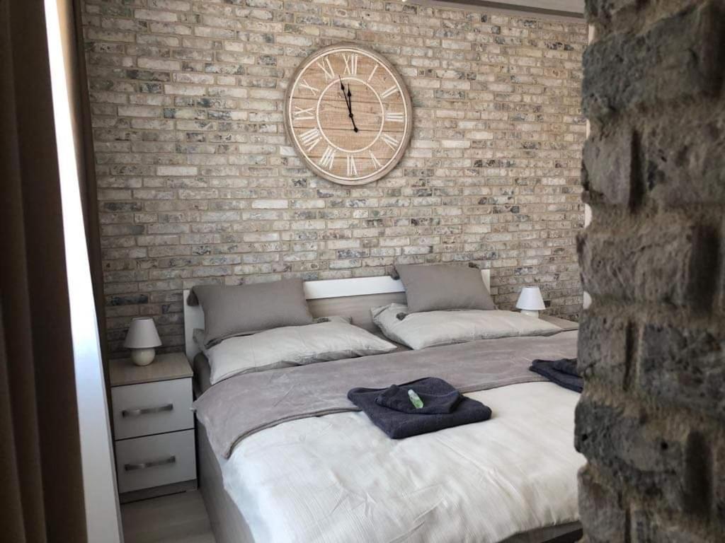 Urban Residence C707, Free Garage Parking Братислава Екстериор снимка